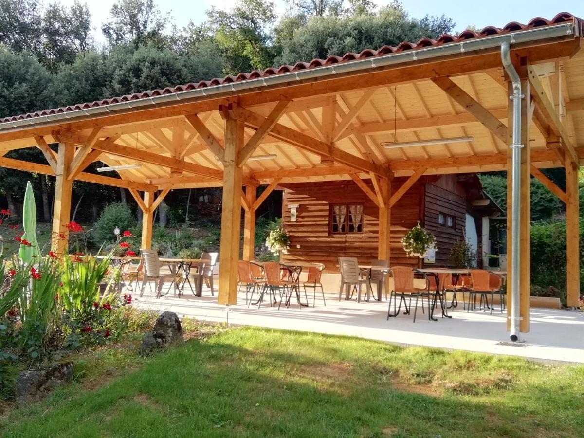 Hotel Les Pierres Chaudes Veyrignac Exterior foto